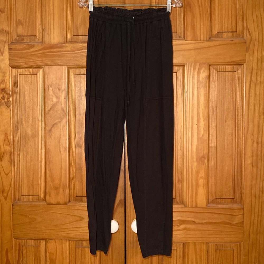 NWOT Basic Editions Petite Vintage 90s Taper Leg Pull On Pants Black Size MP